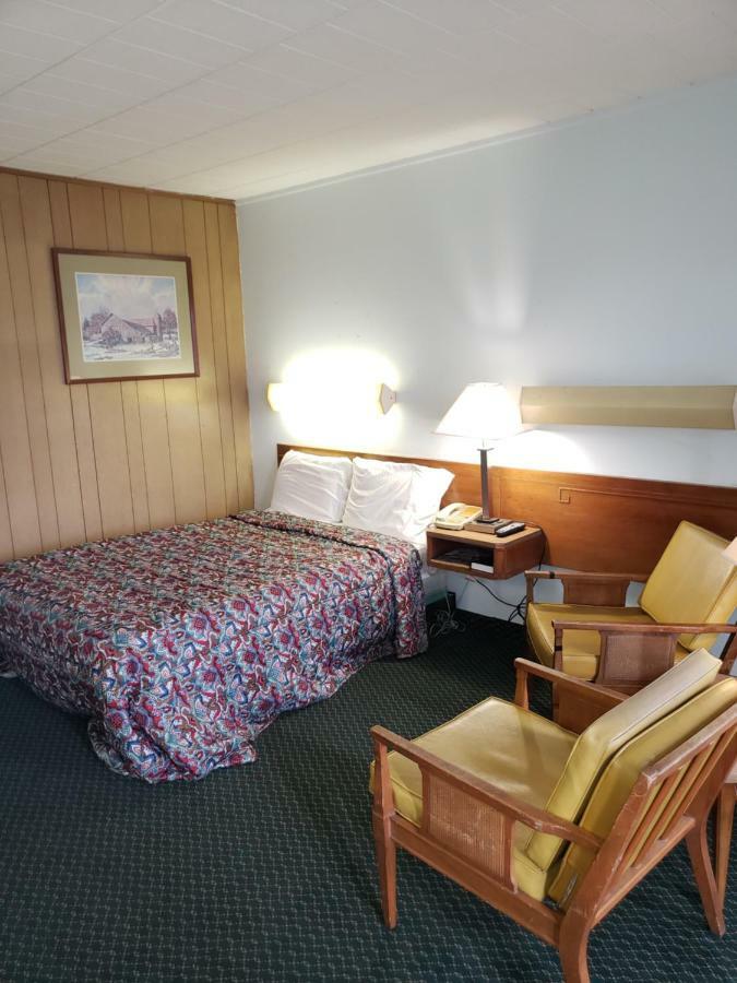 Budget Inn Horseheads Bagian luar foto