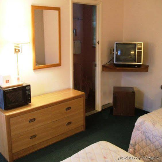 Budget Inn Horseheads Bagian luar foto